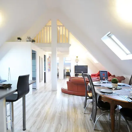 Creativ Apartment Saint-Cyr-lʼÉcole